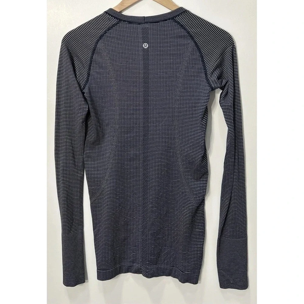 Lululemon Womens Swiftly Tech Long Sleeve Shirt Striped Blue Top‎ Sz 6